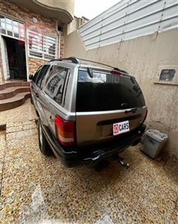 جيب جراند شيروكي